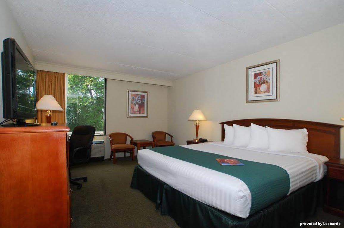 Best Western Sterling Hotel - Charlotte Zimmer foto